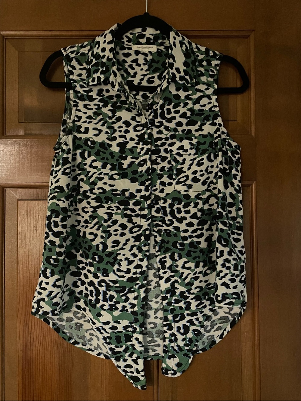 beachlunchlounge Sleeveless Button-Front Leopard Print Top Size Small